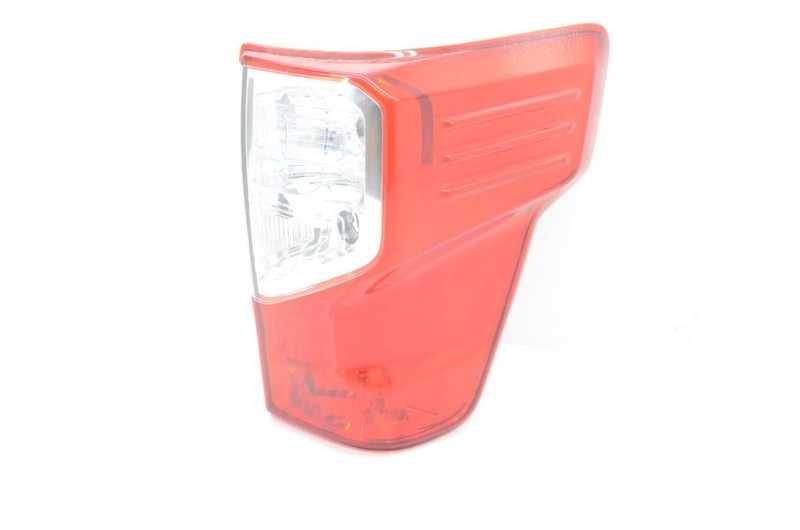 2017-2019 Nissan Titan 5.6L 4x4 Passenger Right Rear Tail Light Assembly
