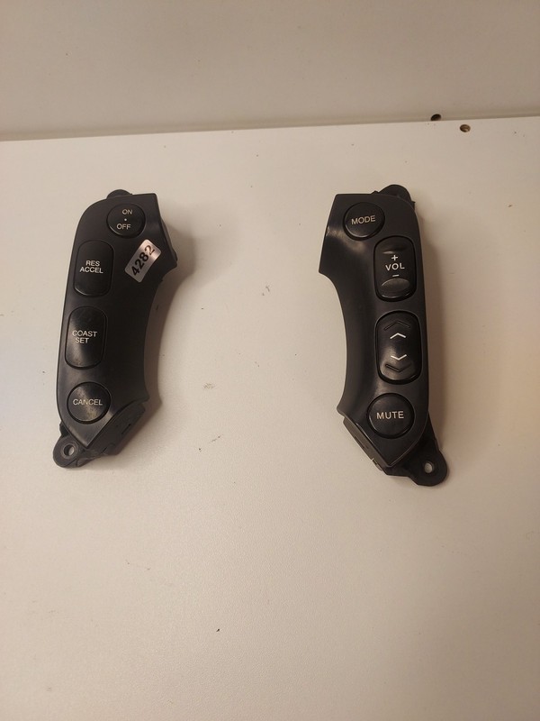 07 - 12 SANTA FE Steering Wheel Cruise Radio controls Buttons 28063375 -28085425