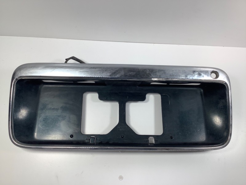 95-98 HONDA ODYSSEY LICENSE PLATE GARNISH ASSY 74890-SX0-9000 OEM