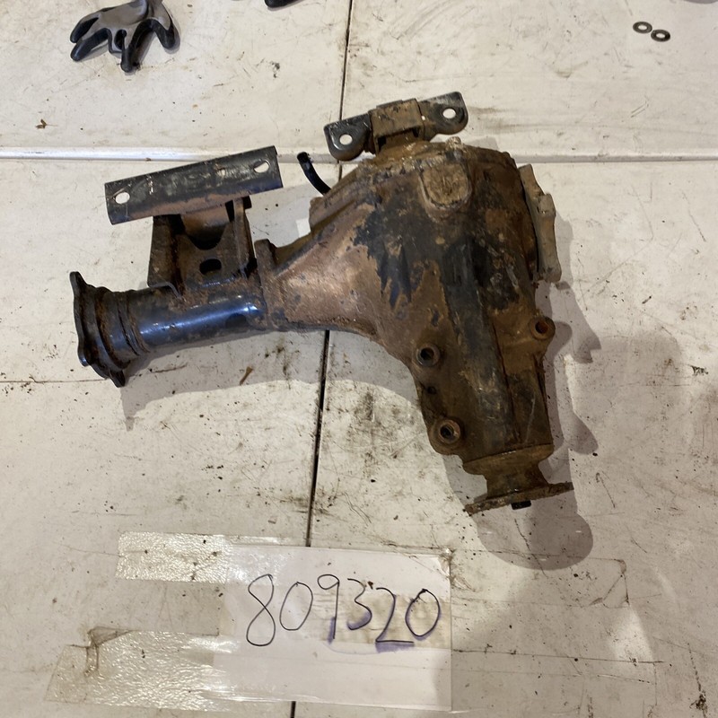 1990- 95 Nissan Pathfinder Carrier Front Axle 6 Cyl 3.0L 4x4 Manual Transmission