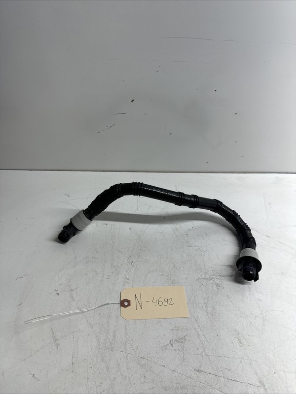 17-22 Tesla Model 3 Y Penthouse Outlet Pipe Tube Hose 1095766-00-E 4692 B87