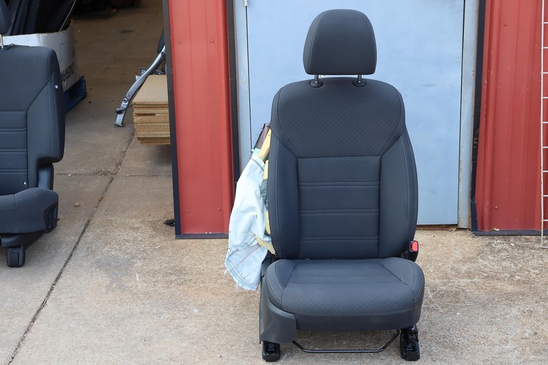 2019-2020 KIA SORENTO FRONT RIGHT PASSENGER SIDE SEAT CLOTH ASSEMBLY OEM