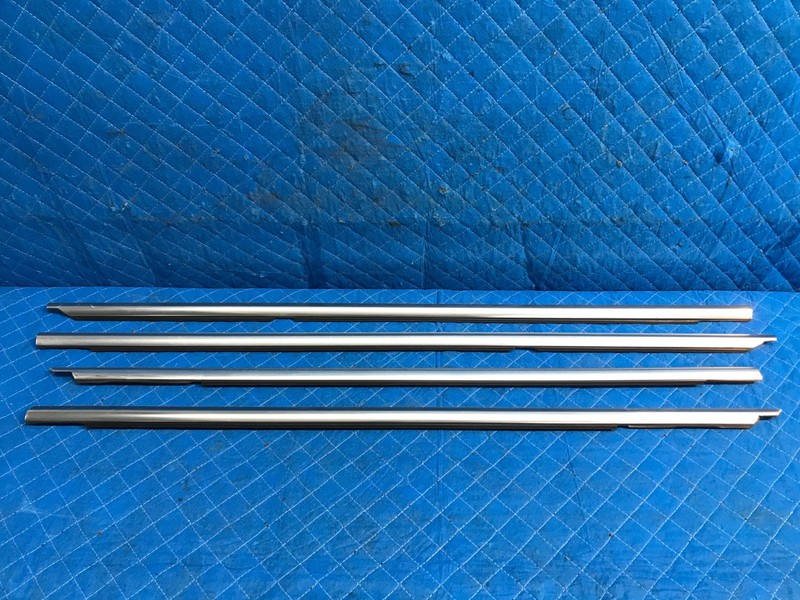 07-13 Mercedes W221 S550 Door Exterior Trim Set Belt Moulding Upper Chrome