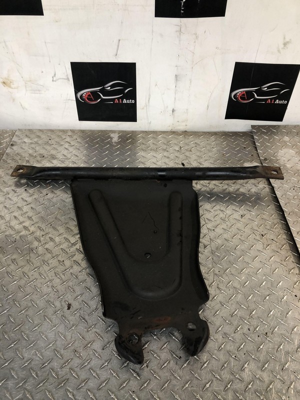 2007-2011 Jeep Wrangler Lower Skid Plate Engine Guard Oem Tested