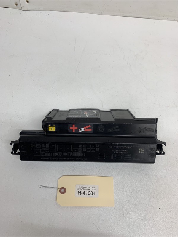 16-20 Tesla X Junction Terminal Fuse Box Control Module Cover 1034406 41084 B98