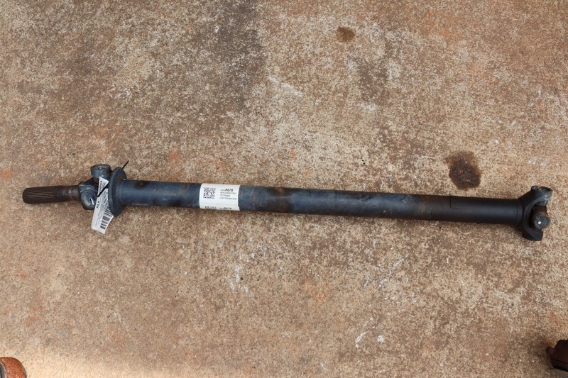 2020-2023 CHEVY SILVERADO 2500 HD 4X4 6 SPEED TRANSM FRONT DRIVESHAFT CARDAN OEM