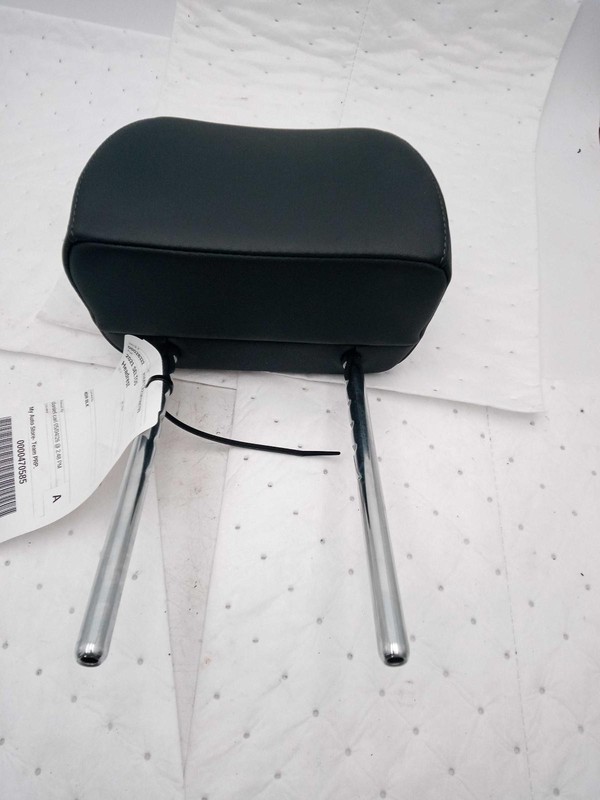 2021 KIA Seltos Headrest White Used 61000 Miles OEM Part NJ25-28322-719185