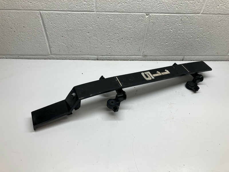 D6 11189A2 11189A3 Mercury Mariner 1988-93 Front Cover Bracket 100 115 HP 4 Cyl