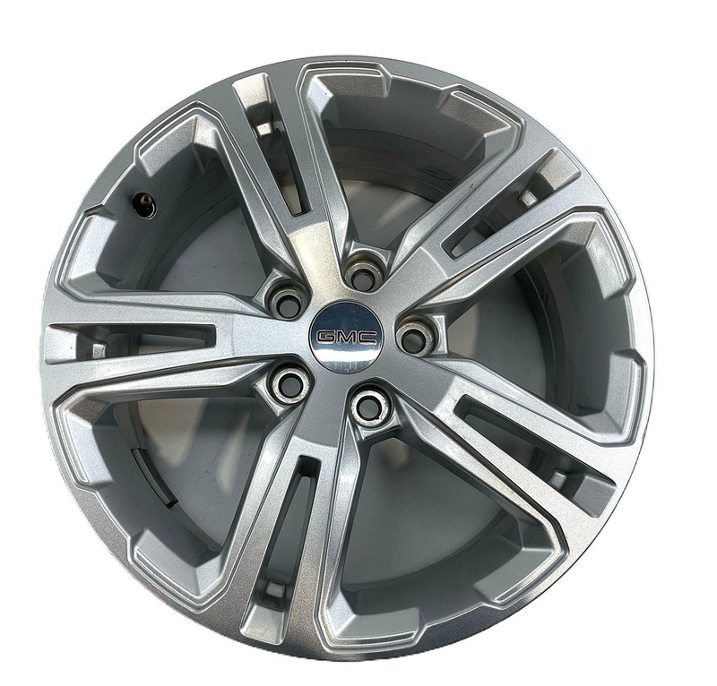 2018-2024 GMC Terrain SLE 17x7 Alloy 5 Double Spoke Wheel W/ Center Cap 23354524