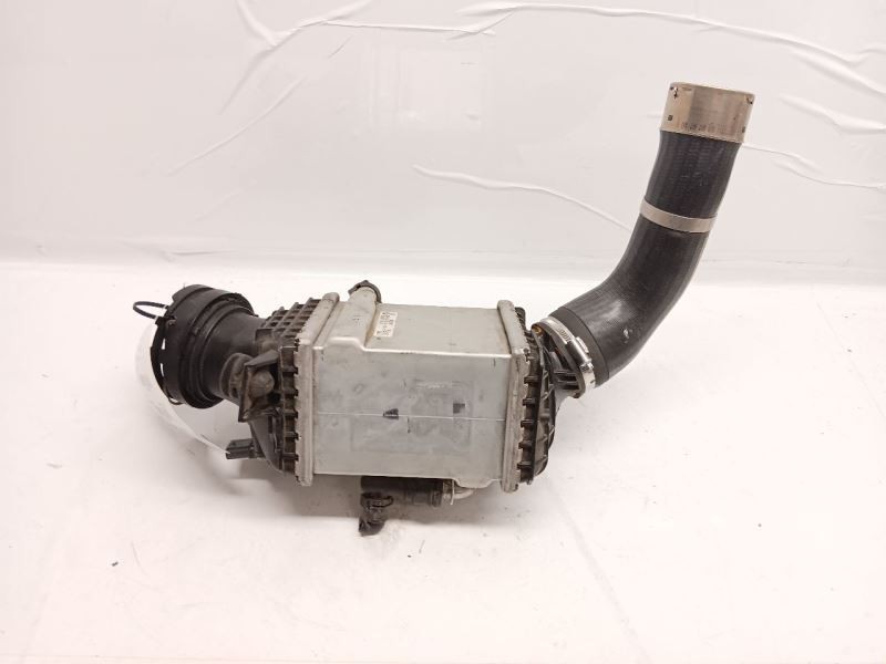 16-19 BMW 750i M550i Right Intercooler Turbo Charge Air Cooler 17518619390