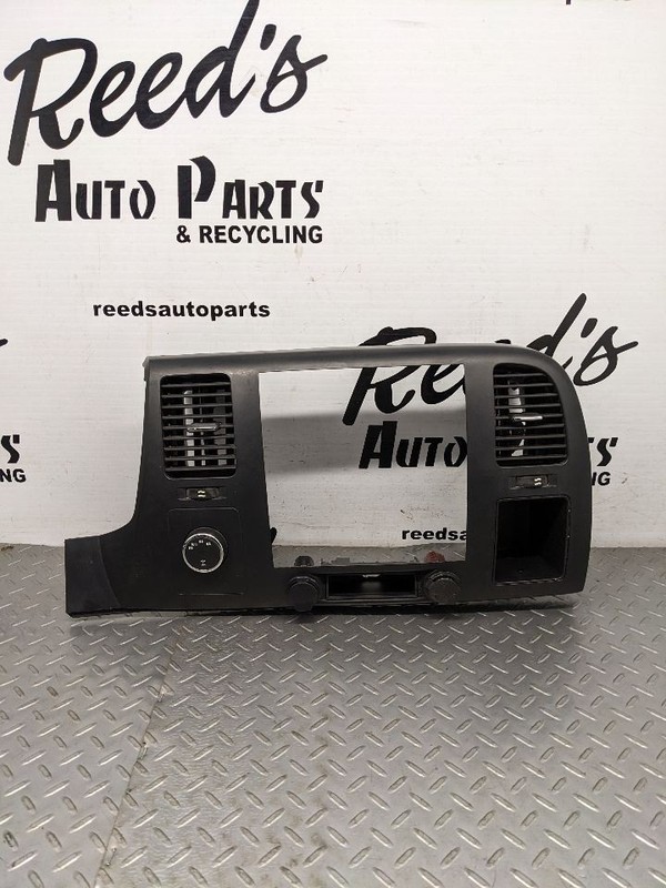 07-13 SILVERADO Black Center Dash Radio Surround Bezel Vent Trim OEM 1165649