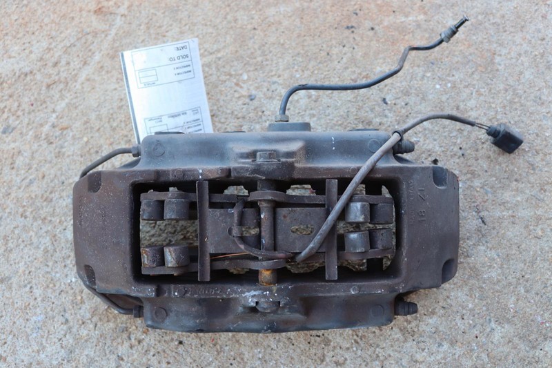 2007-2015 AUDI Q7 FRONT LEFT DRIVER SIDE BRAKE CALIPER OEM