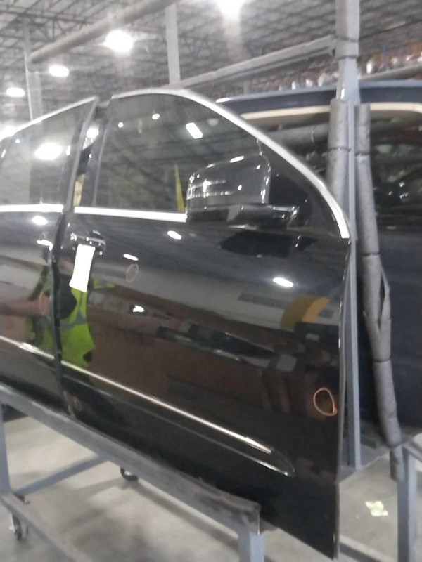 2008 Mercedes-Benz R-Class Right Front Door Black 328959 150K Miles Used