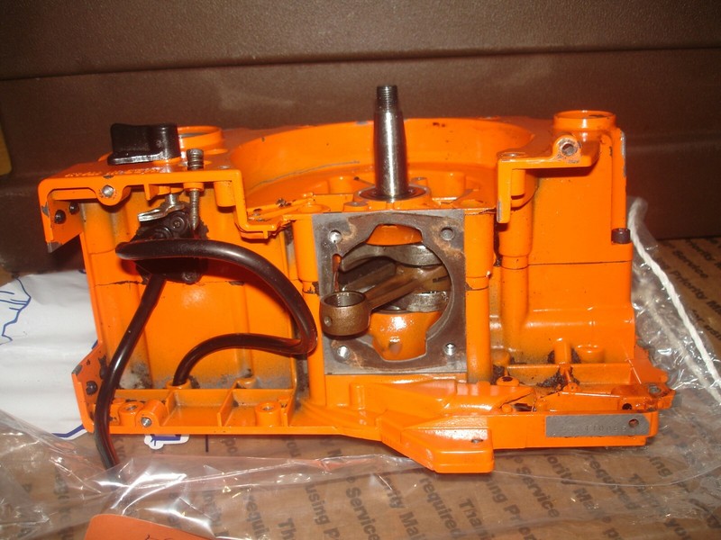 Olympic 254 crank casechainsaw part only bin 634