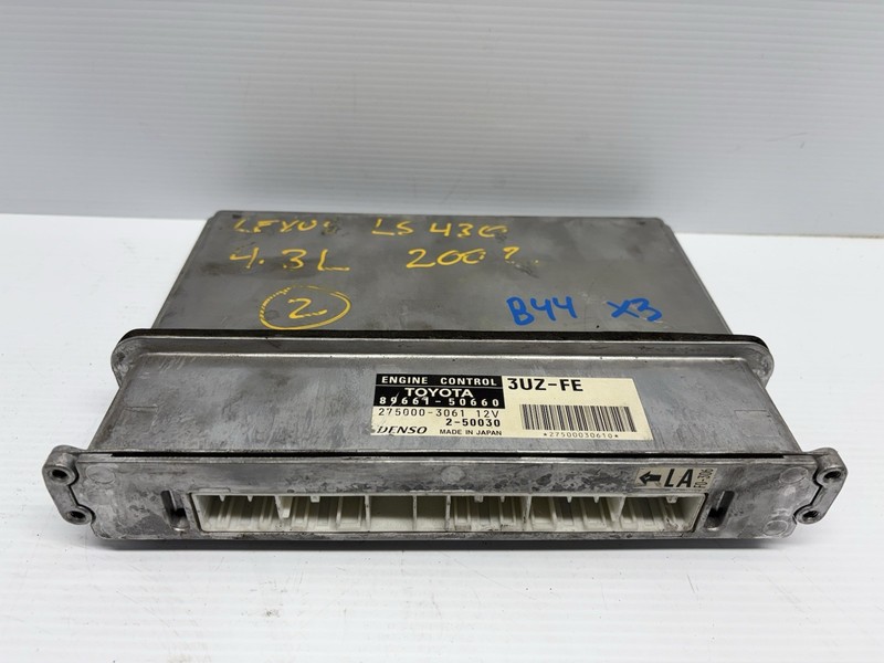 2002 Lexus LS430 Engine Computer Control Module ECM ECU 89661-50660 OEM