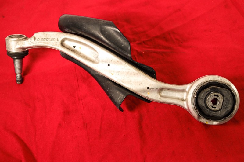 2016-2024 Camaro SS LH Driver Front Lower Control Arm OEM 22974139 USED