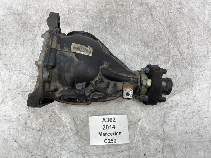 ✅ 2012-2015 OEM Mercedes W204 C250 RWD Rear Diff Differential Axle Carrier 113k