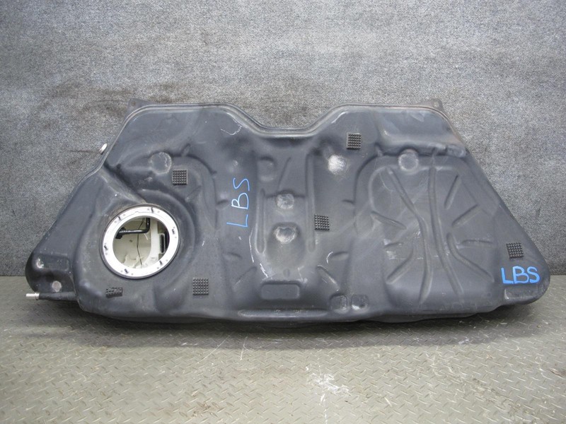 2012-2018 BMW F12 F13 M6 S63T FUEL GAS TANK 2284040