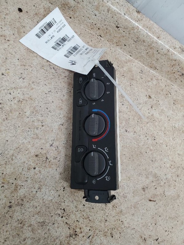 Temperature Control With AC Manual Control Fits 99-02 SIERRA 1500 PICKUP 309300