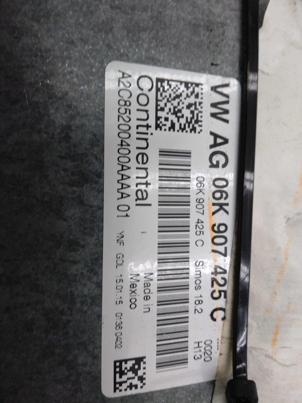 2015 Volkswagen Beetle Engine Control Module ECM 06K906071D Silver 93K MI