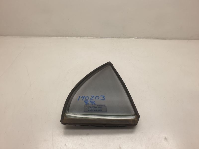 98-02 TOYOTA COROLLA VE PASSENGER SIDE REAR DOOR VENT GLASS