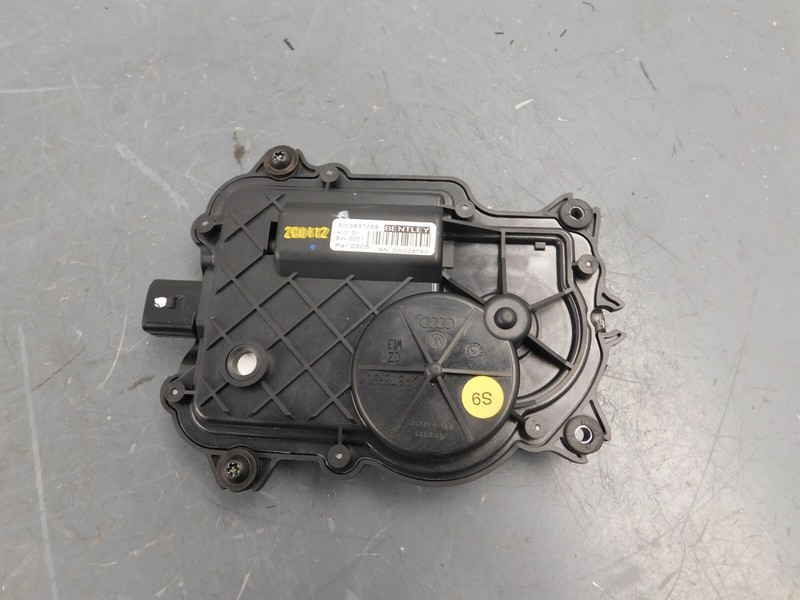 2013 11-18 Bentley Continental GTC W12 Front Door Lock Latch Drive Unit #9525 G3