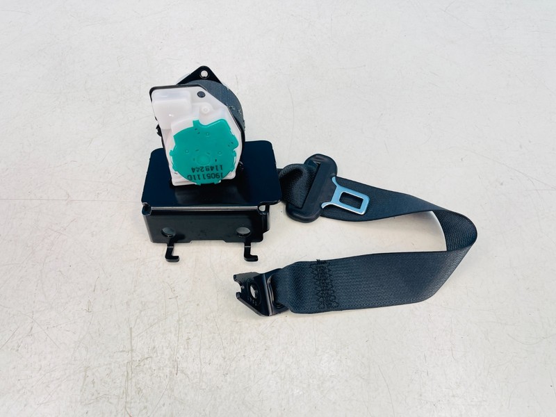 2018-2023 HYUNDAI KONA REAR LEFT DRIVER SIDE SEAT BELT RETRACTOR OEM