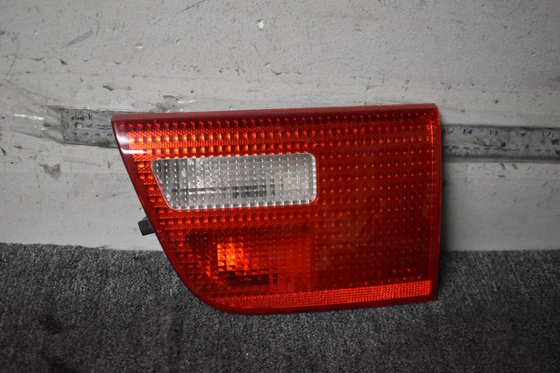 2000-2003 BMW X5 INNER TAIL LIGHT RIGHT SIDE FACTORY OEM