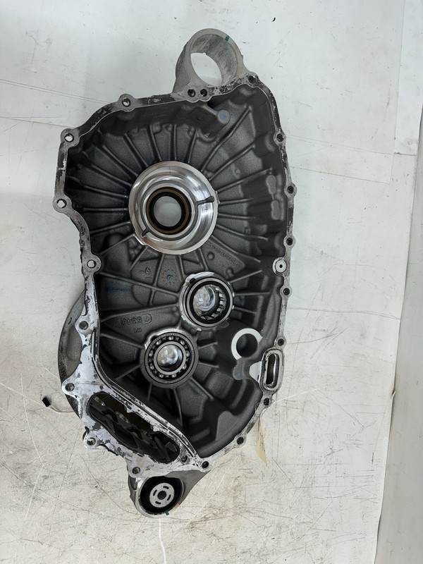 12-20 TESLA MODEL S X LDU LARGE REAR MOTOR DRIVEUNIT DRIVE GEARBOX CASE 1070