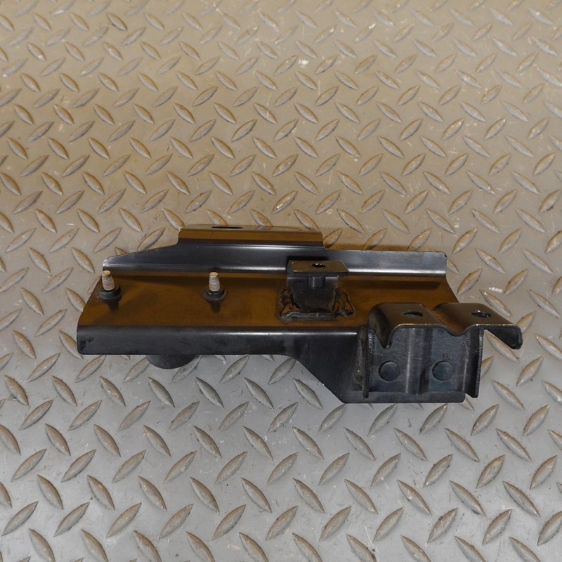 2016-2018 TESLA MODEL X FRONT RIGHT BUMPER ANKLE CATCHER MOUNT SUPPORT BRACKET
