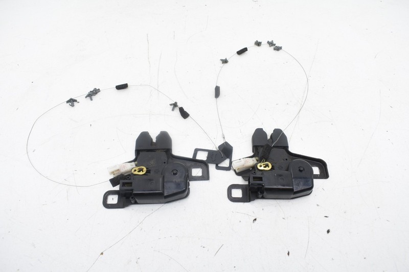 2004 NISSAN 350Z CONVERTIBLE LEFT & RIGHT TONNEAU LID COVER LOCK LATCH OEM KW82
