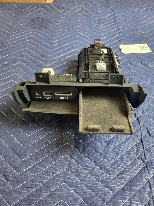Used Oem Maserati Dash Center Storage Box Tray for Quattroporte 670066186 2017