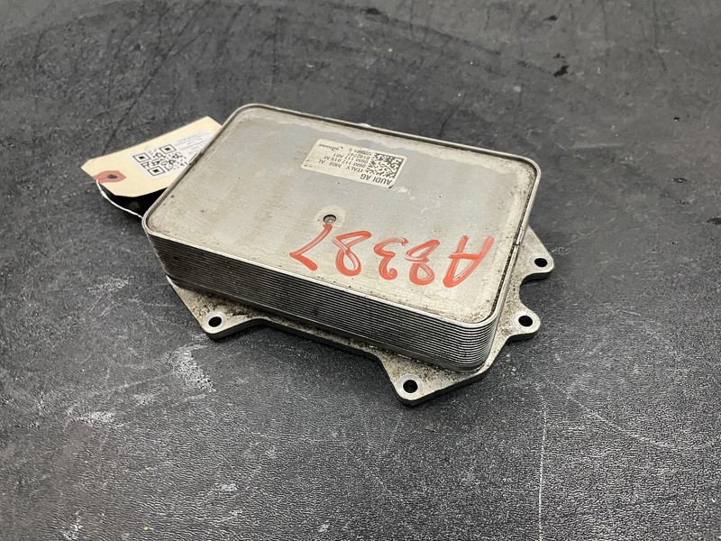 Engine Oil Cooler 2019 Audi S5 Coupe 06M117015M 2018 2020 2021 2022 2023