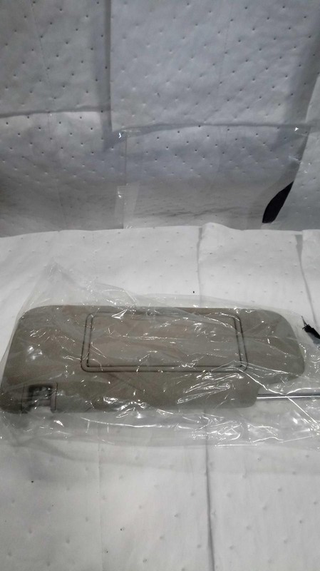 2019 Buick Envision Used Sun Visor Grey OEM K57320 33K Miles