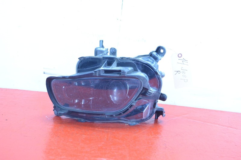 14-18 JEEP CHEROKEE FRONT RIGHT PASSENGER SIDE HALOGEN HEADLIGHT LAMP OEM