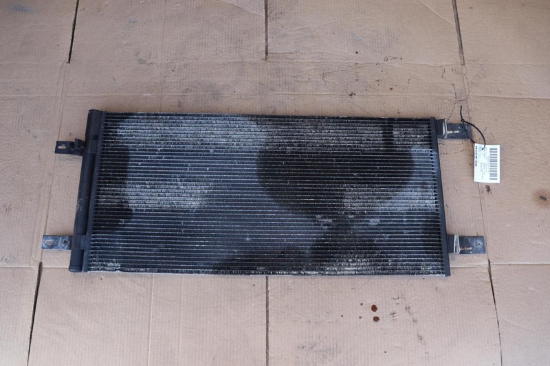 2011-2016 FORD F250 SD 6.7L DIESEL A/C AC AIR CONDITIONING CONDENSER OEM