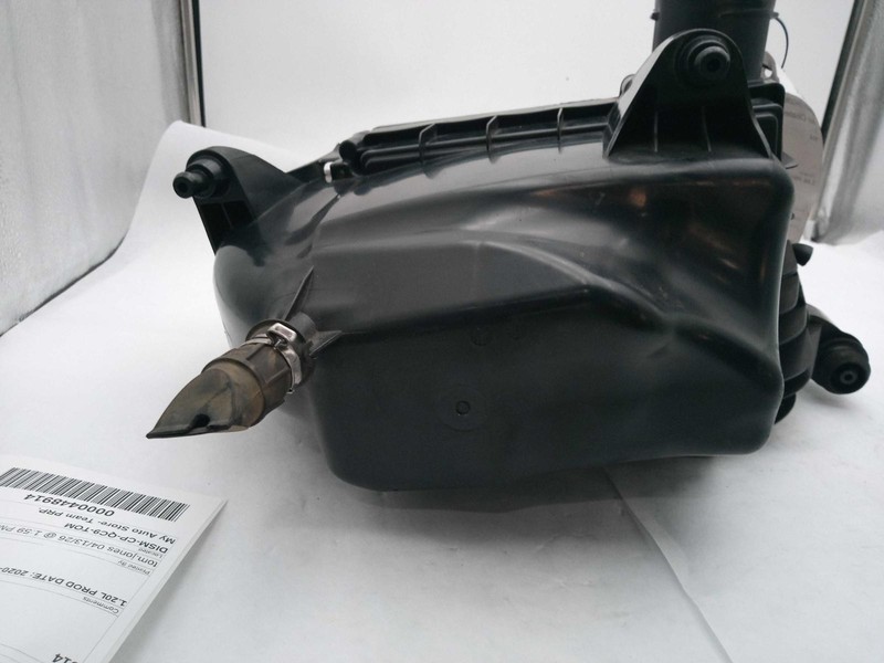 2020 Buick Encore GX Air Cleaner Assembly OEM 42712664 Used 73K Miles
