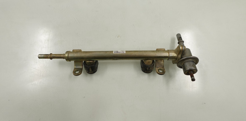 2016-2020 Polaris RZR XP Turbo 1000 OEM Fuel Rail 2521494