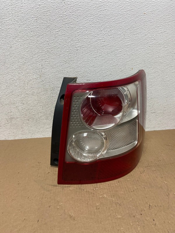 2006 - 2009 Land Rover Range Rover L320 Right Passenger Tail Light Oem AD6535 LK