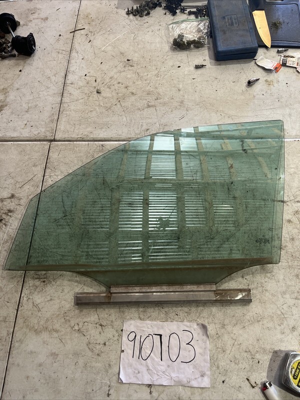 96-03 Mercedes E320 E430 Front Left Driver Side Door Window Auto Glass Oem