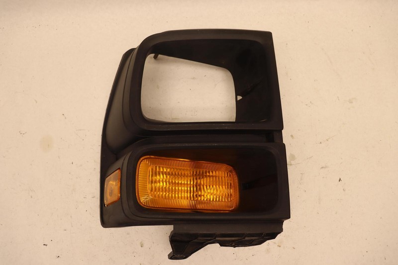 2008-2012 FORD VAN E350 FRONT LEFT DRIVER TURN SIGNAL LIGHT LAMP W/ BEZEL OEM