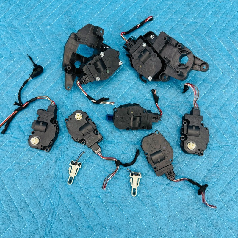 2012–2017 BMW 650i HVAC Air Flap Actuator Set OEM K9749006