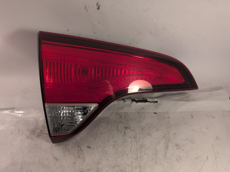 2014 Kia Sorento Left LH Driver Side Inner Tail 92405-1U500 OEM