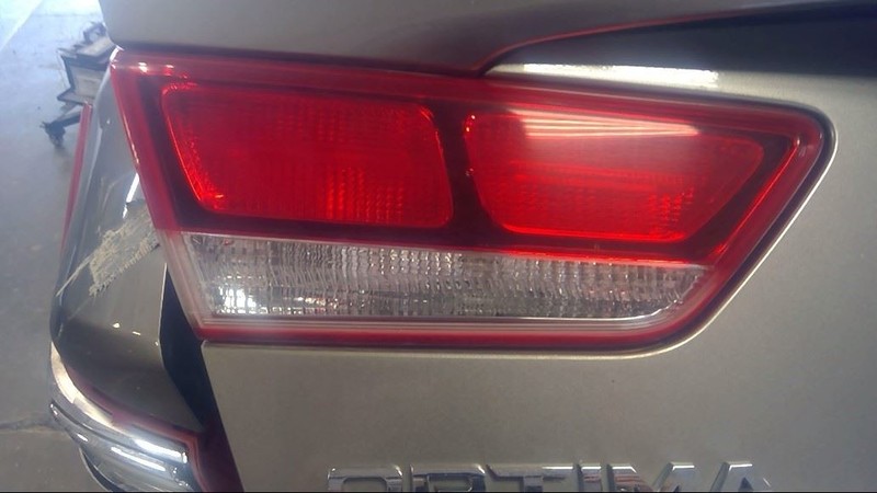 Driver Tail Light Incandescent Lid Mounted Fits 16-20 OPTIMA 3535048