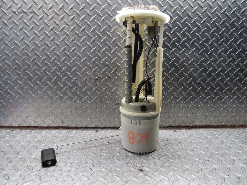 05 06 JEEP LIBERTY FUEL PUMP ASSEMBLY 3.7L (IN TANK)