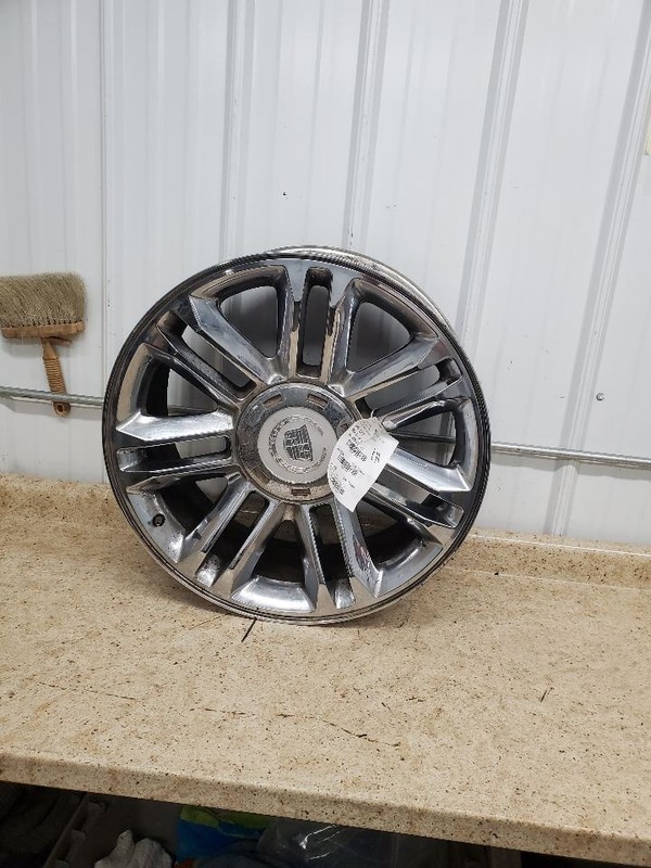 Wheel 20x8-1/2 Factory Opt QS7 Fits 05-06 ESCALADE 301855