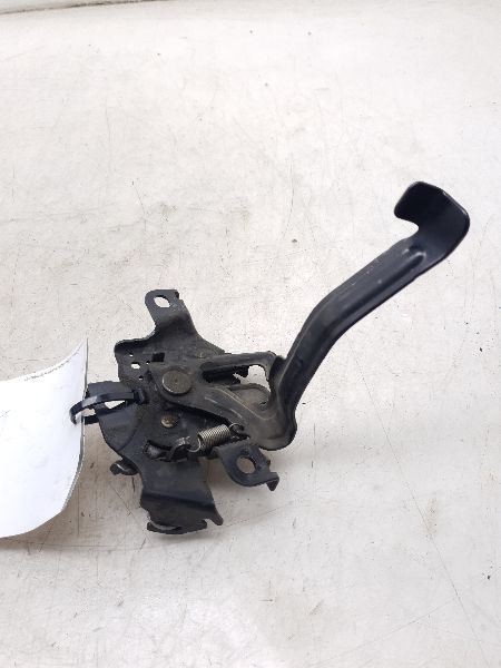 12 13 14 15 16 17 Toyota Prius V Hood Latch