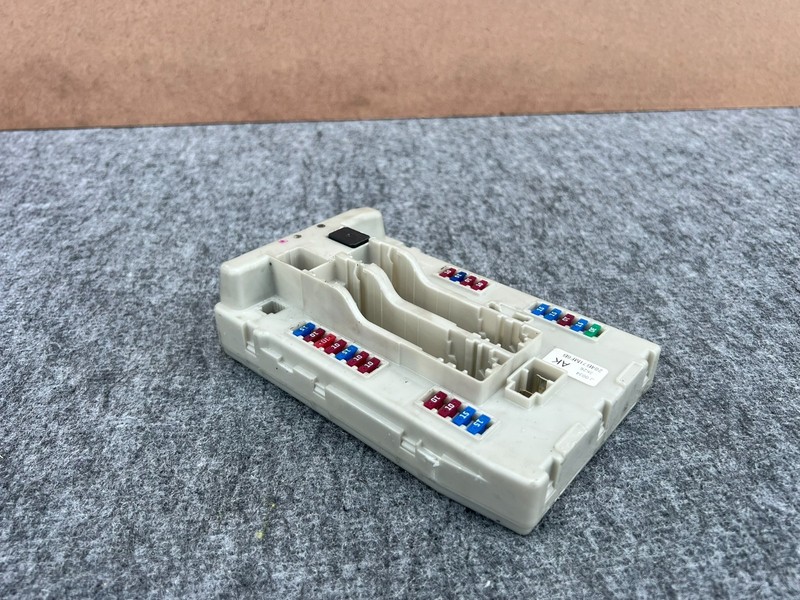 INFINITI M35H M37 M56 Q70 2011-2019 OEM IPDM FUSE BOX RELAY MODULE ASSEMBLY
