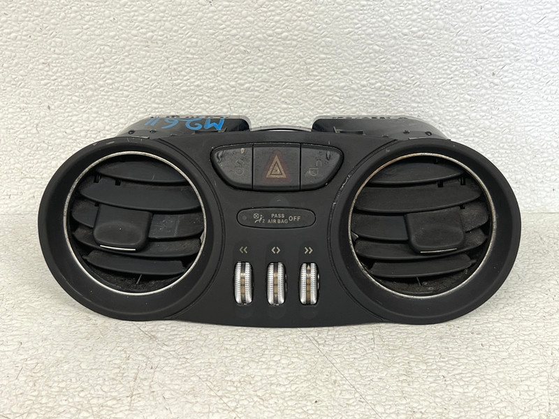 ⭐07-12 MERCEDES SL-CLASS CENTER DASH A/C AIR VENT CONTROL PANEL TRIM OEM LOT2611