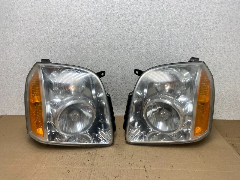 2007 - 2014 GMC Yukon Halogen Headlights Left+Right Side Set AE6129 DW